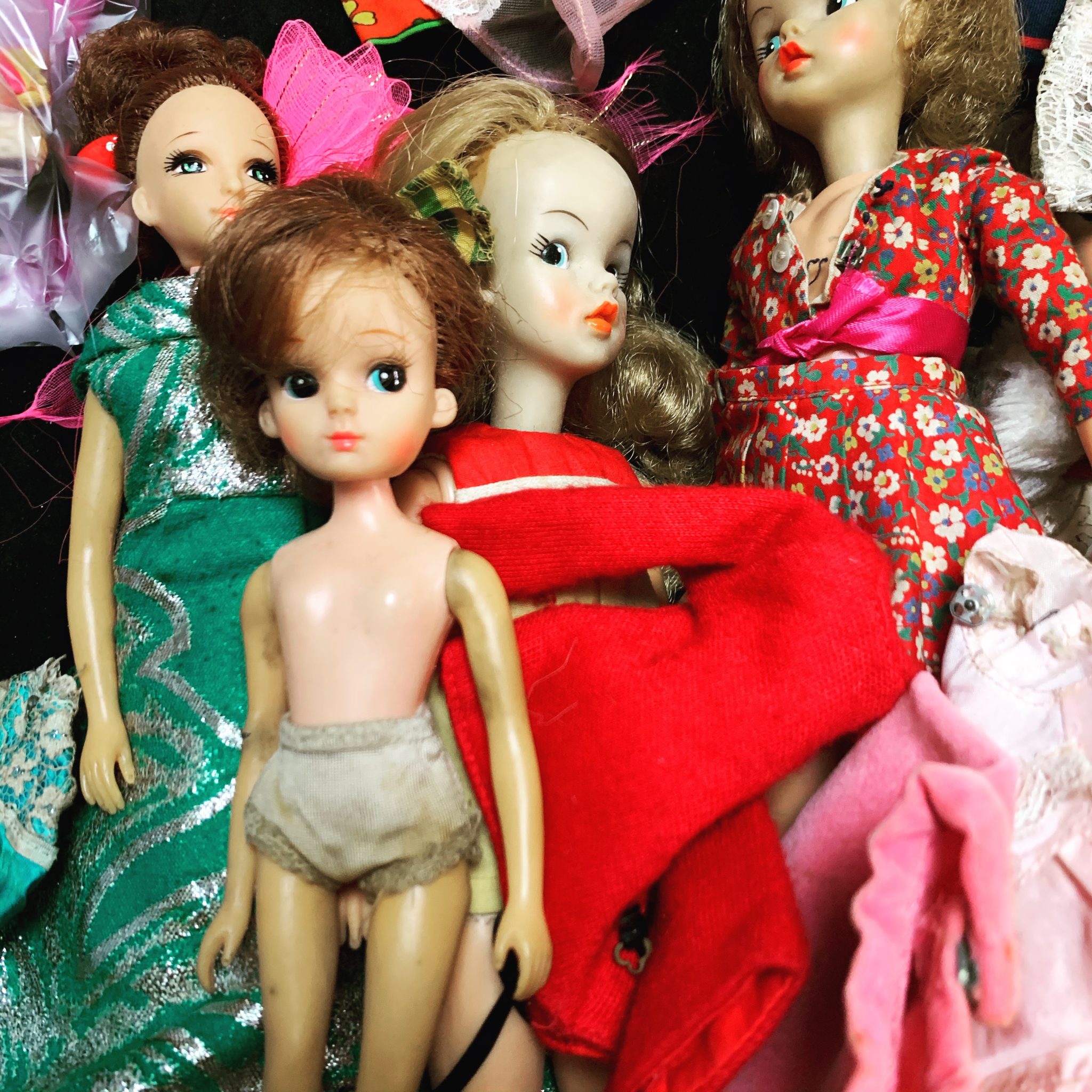杉並区のお客様より初代リカちゃんをはじめとした古い着せ替え人形お買取です。 | 買取専門店 環七ホビー