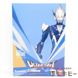 未開封 バンダイ ウルトラアクト ウルトラマンメビウス ウルトラマンヒカリ フィギュア