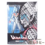 未開封 バンダイ ウルトラアクト ウルトラマンティガ イーヴィルティガ フィギュア