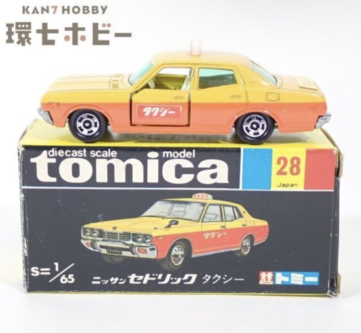 日本製 黒箱 28 13 トミカ 1/65 ニッサン セドリック タクシー ミニカー