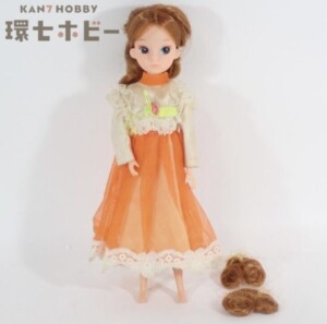 旧タカラ 2代目 リカちゃん 洋服付き