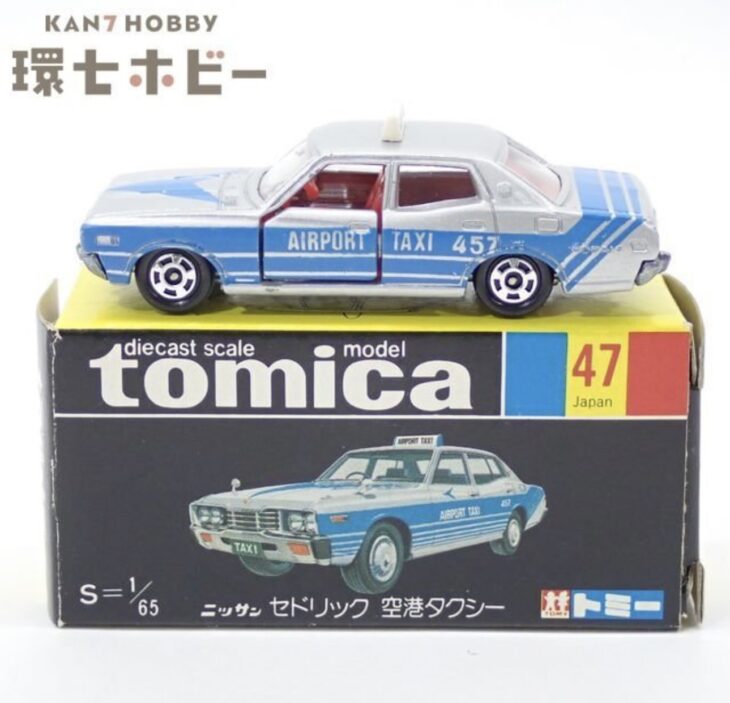 黒箱 トミカ 1/65 ニッサン セドリック 空港タクシー 日本製 ミニカー